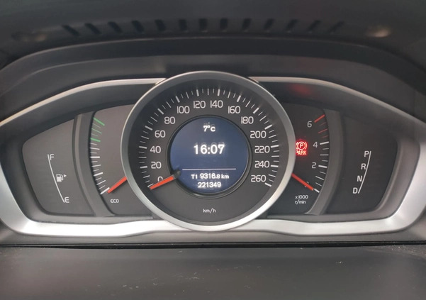 Volvo V60 cena 40590 przebieg: 221300, rok produkcji 2014 z Kraków małe 106